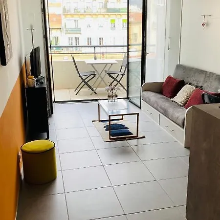 Studio And Its Terrace View Apartment